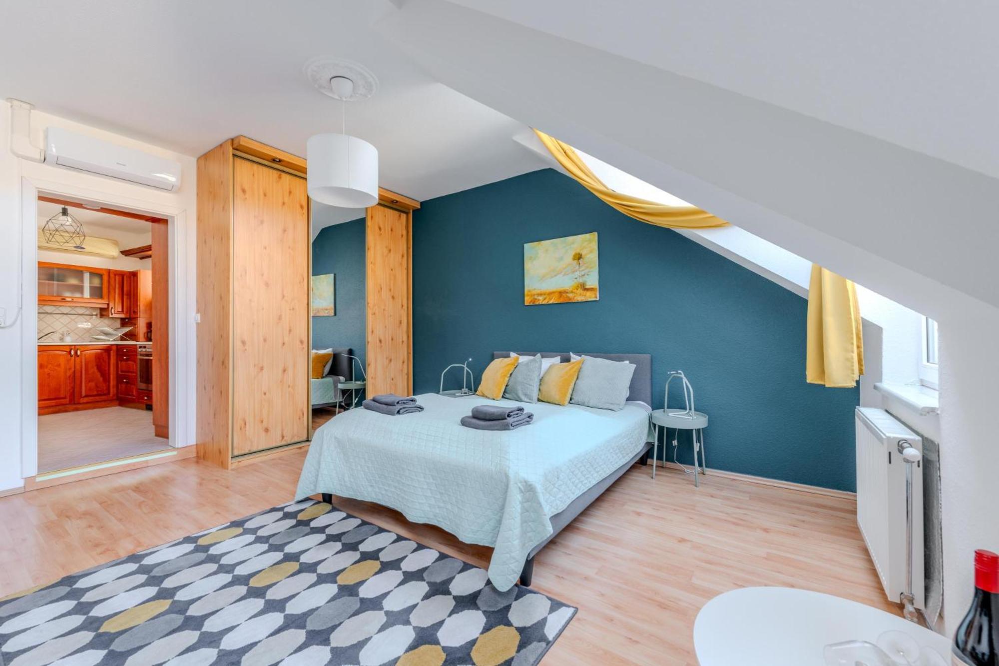 Cozy Flat In The Heart Of Buda Budapest Eksteriør billede