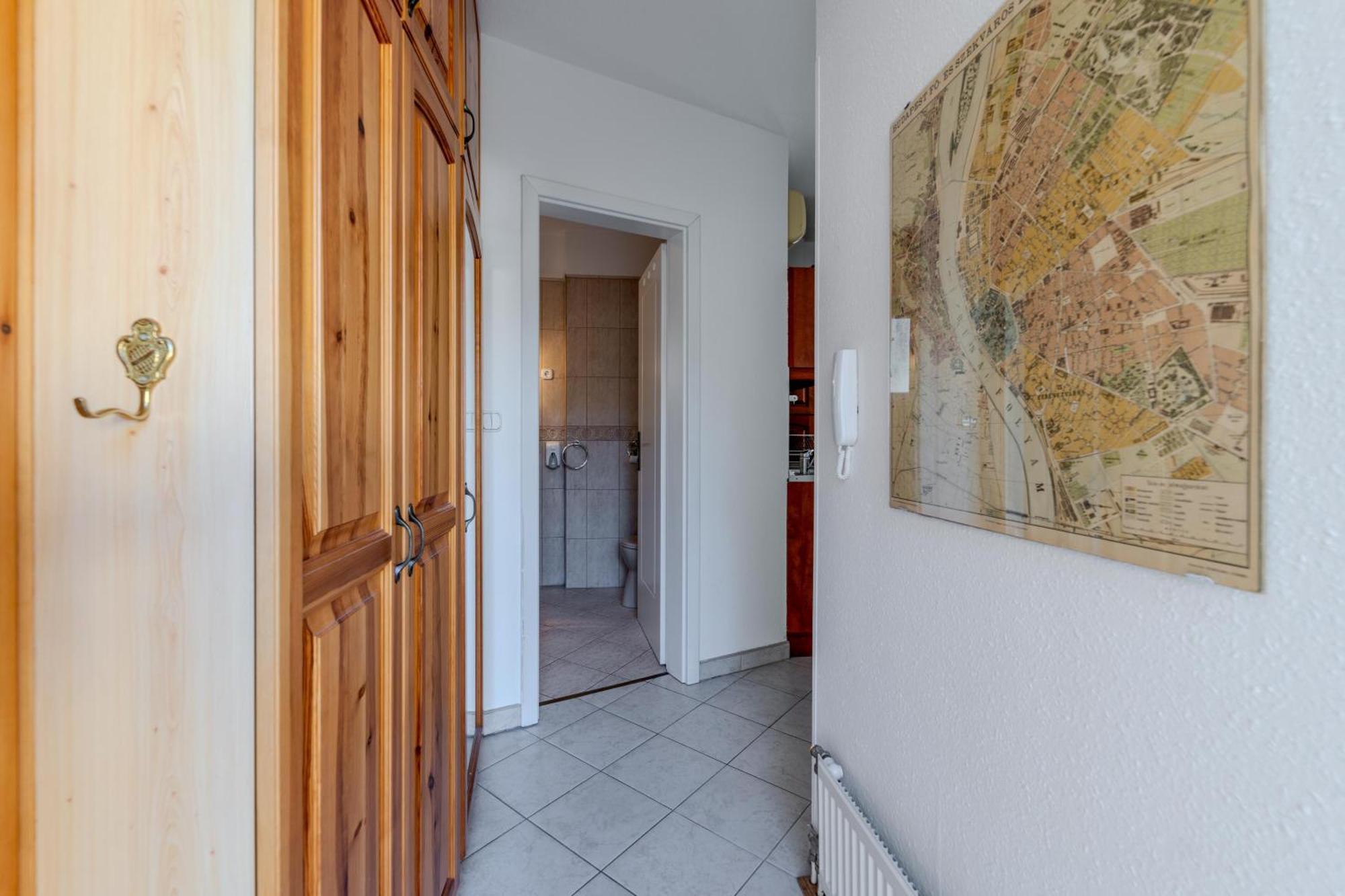 Cozy Flat In The Heart Of Buda Budapest Eksteriør billede